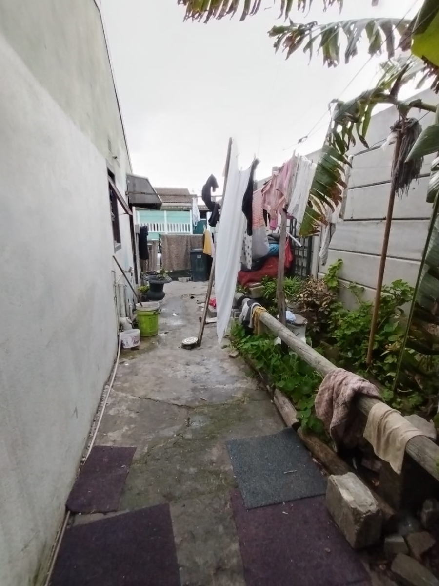  Bedroom Property for Sale in Lavender Hill Western Cape